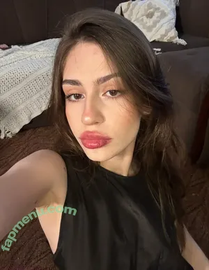 Maybeemilyy / maybeemily nude photo #0009