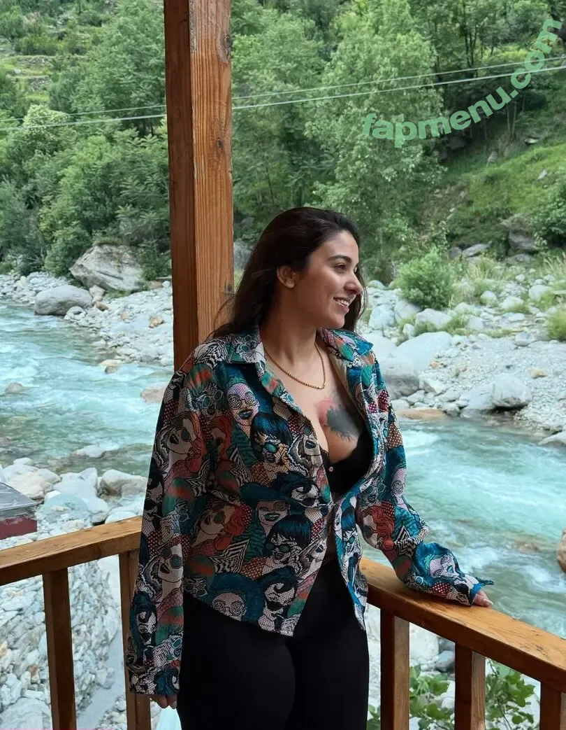 Mayhem nude photo #0002 (Diksha / lit_dikshatokas)