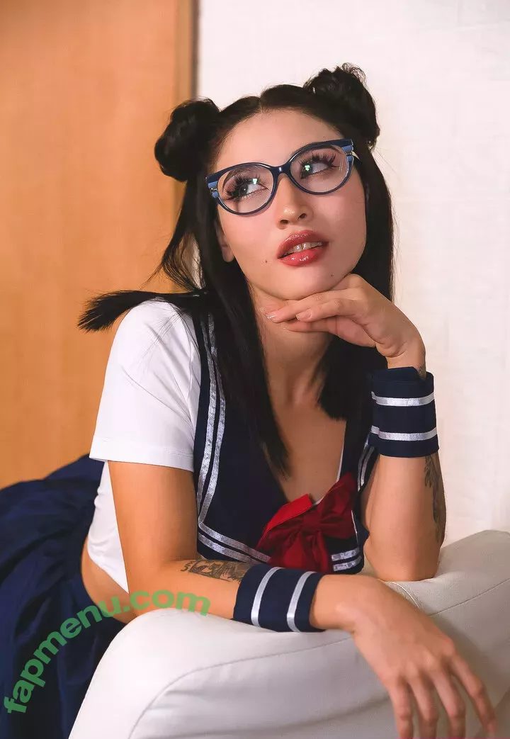 MC Chinesa nude photo #0026 (mcchinesa)