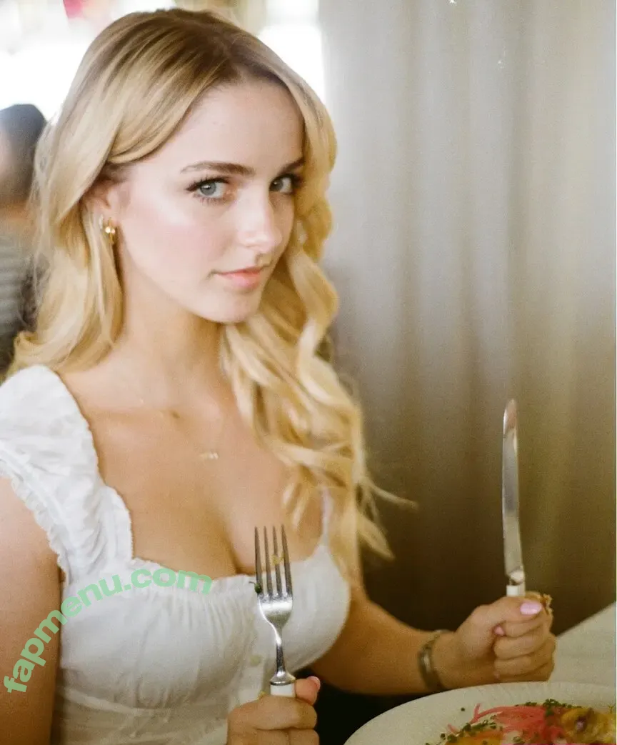 Mckenna Grace nude photo #0614 (mckennagrace / mckennagraceful)