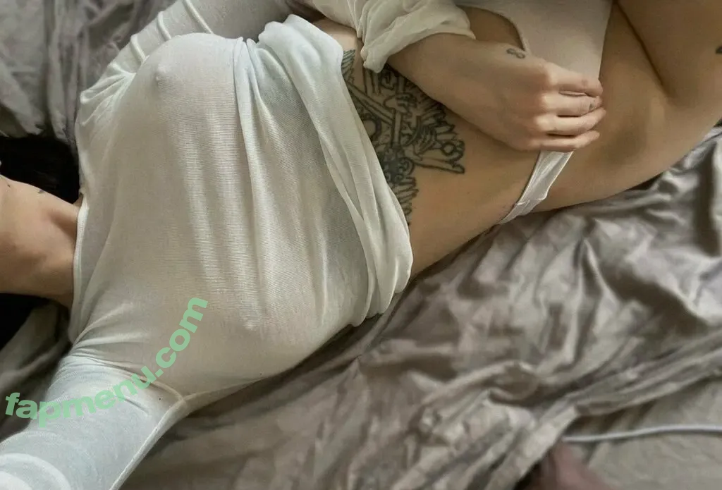Medovaya Baba nude photo #0002 (poisonous1honey / siberian_cutie / sober_pac)