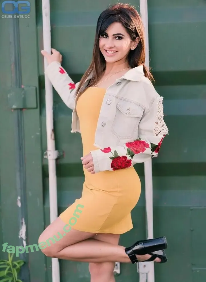 Meetiikalher nude photo #0003 (Meetiikalher)
