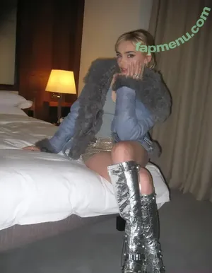 Meg Donnelly / megdonnelly nude photo #0126