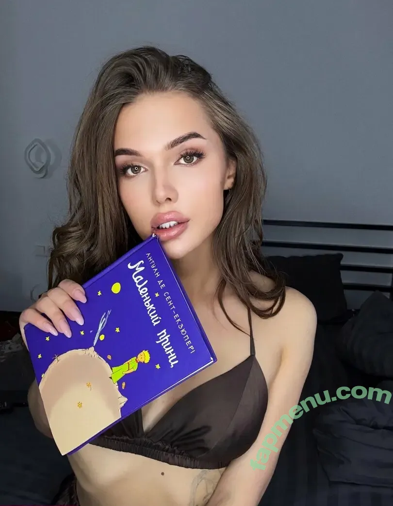 megan_ts_grl nude photo #0009 (megan_ts_grl)