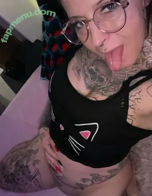  nude photo #0004