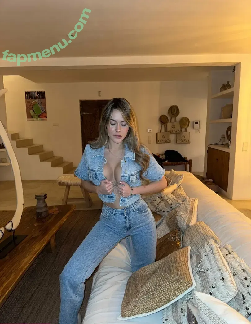 megandesaever nude photo #0101 (megandesaever)