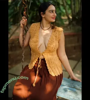 Megha Shukla / megha8shukla nude photo #0007