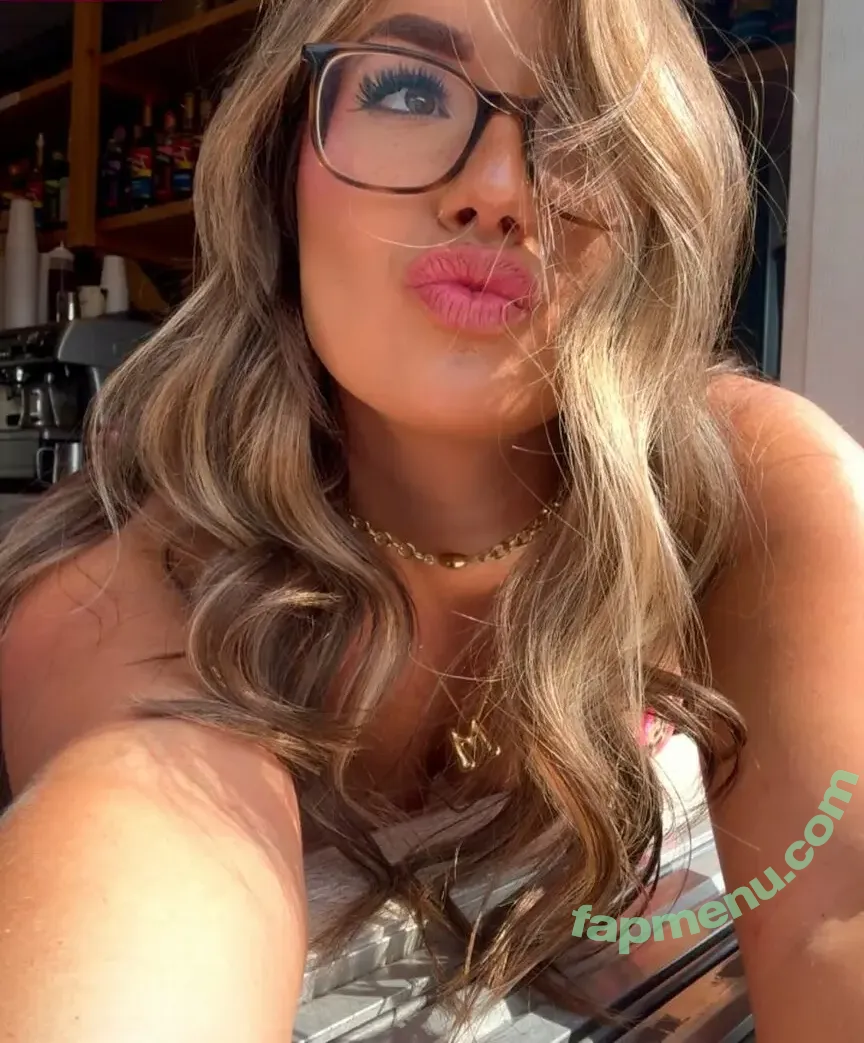 Meghan Márquez nude photo #0014 (barista.meghan / marquezmarquez12)