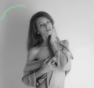  nude photo #0002
