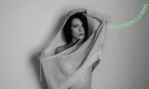  nude photo #0004