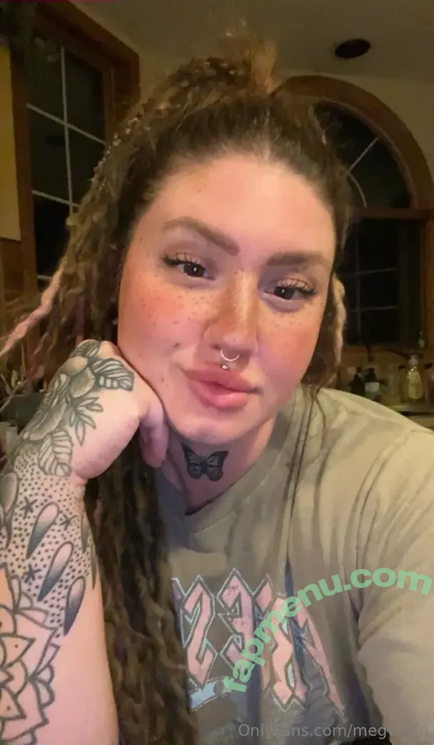 megwilde nude photo #0076 (megwilde)