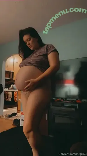 megzii93 / reel nude photo #0012