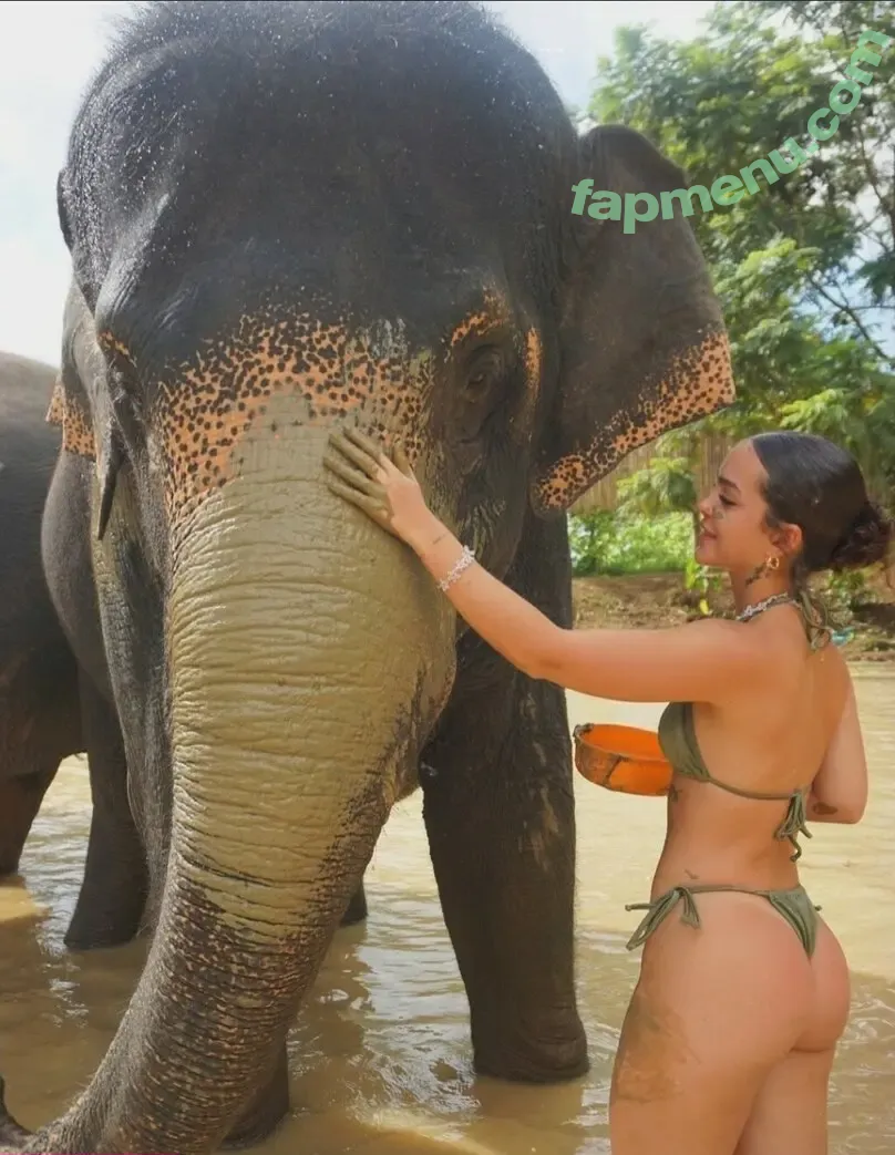 Mel Maia nude photo #1011 (Dezoitou / mel.maia / melissamelmaia)