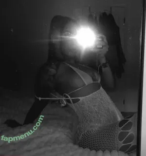 Melaniericchhh / ricchhhh / ricchhx nude photo #0022