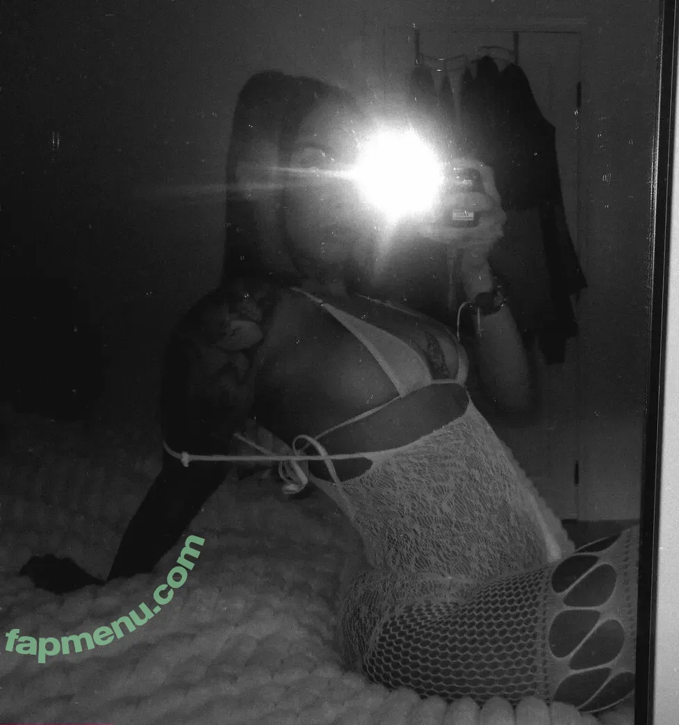 Melaniericchhh nude photo #0022 (ricchhhh / ricchhx)