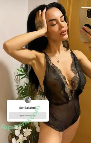  nude photo #0005