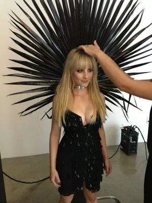Melissa Rauch / Bernadette from Big Bang Theory / melissarauch nude photo #0005