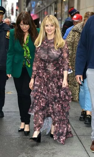 Melissa Rauch / Bernadette from Big Bang Theory / melissarauch nude photo #0011