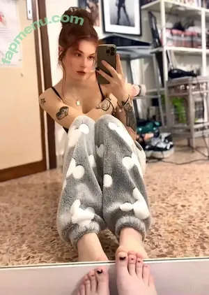  nude photo #0002