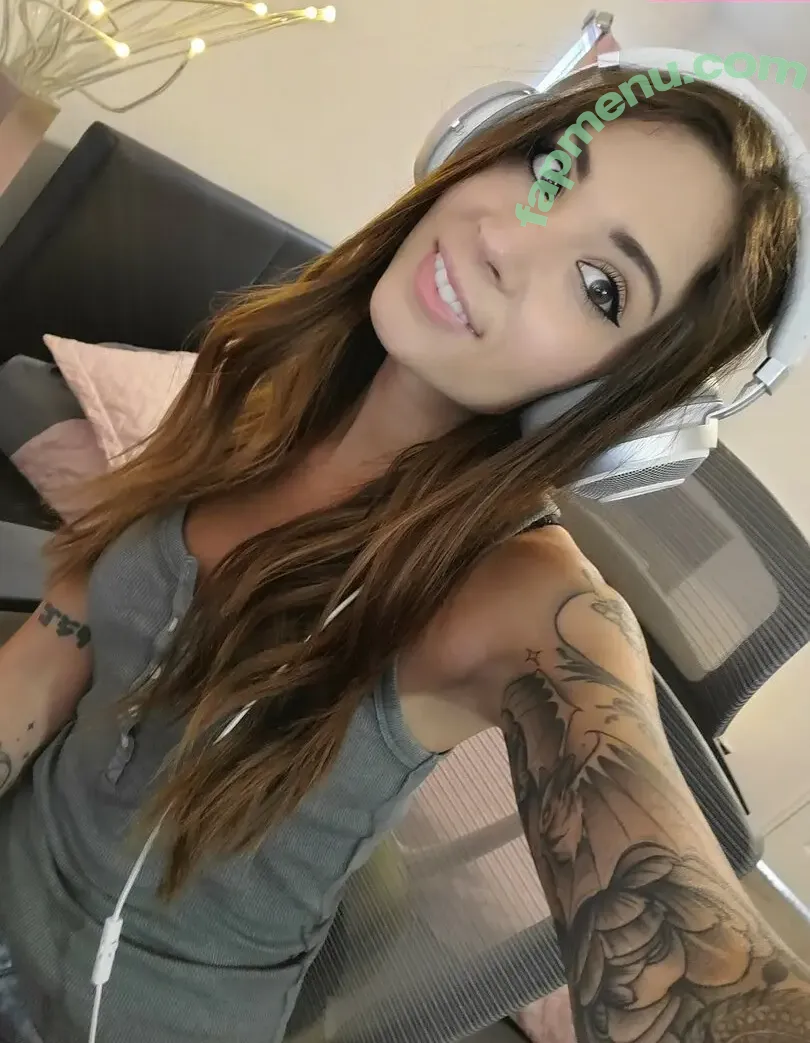 MelonieMac nude photo #0407 (MelonieMac)
