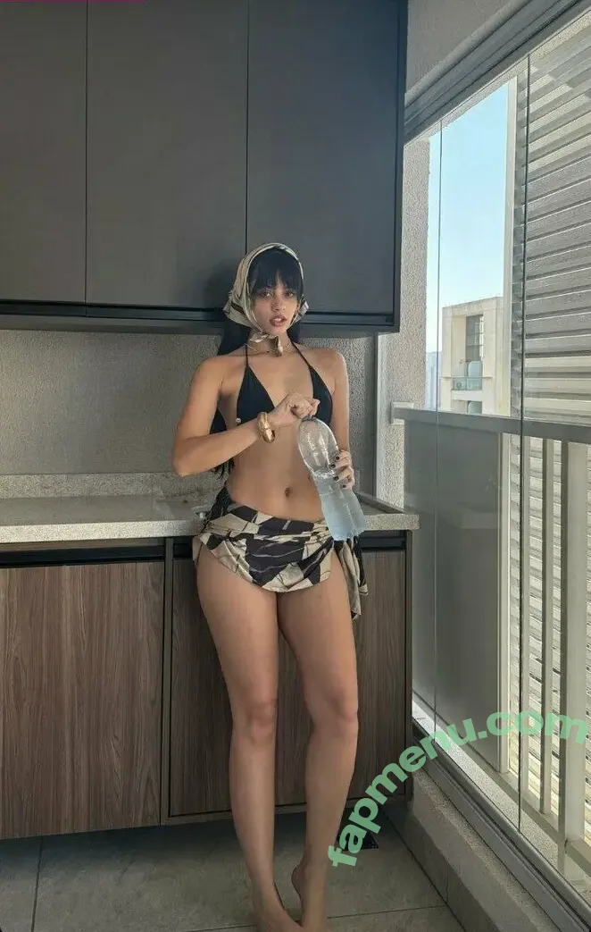 Menina Veneno nude photo #0029 (imeninaveneno)