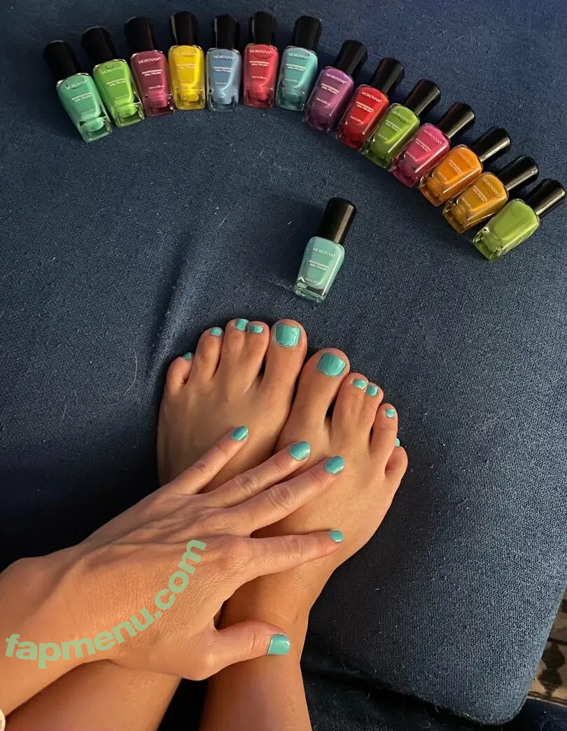 mermaidtoes222 nude photo #0006 (mermaidtoes222)