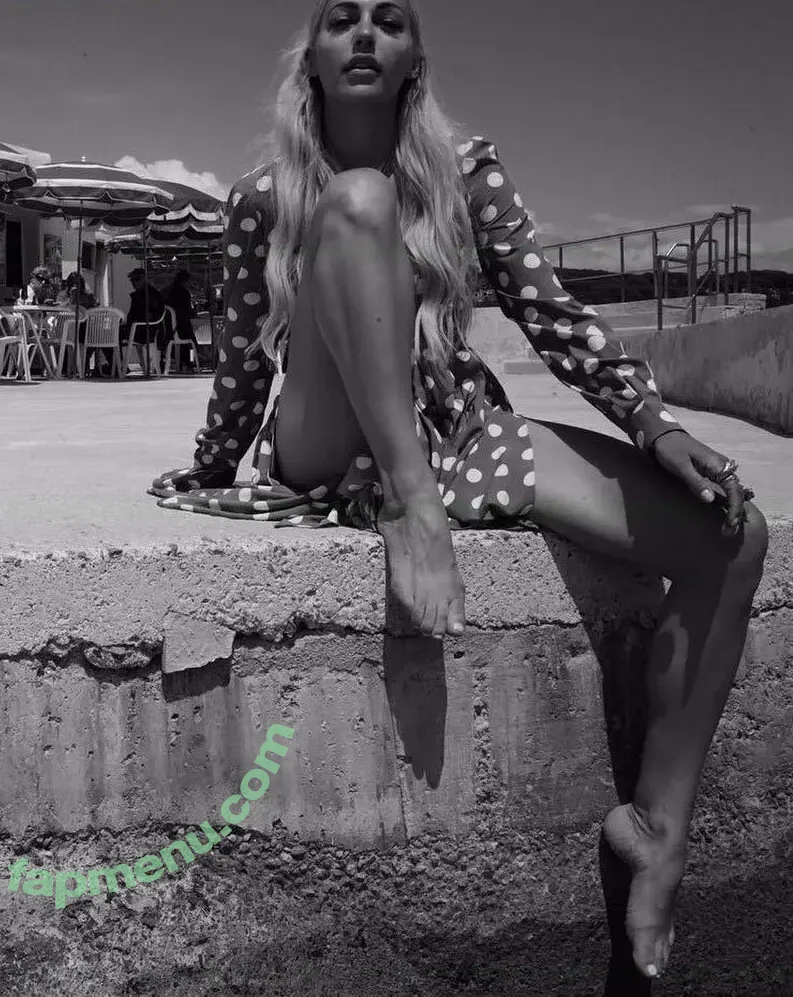 Meryem Uzerli nude photo #0011 (Meryem Uzerli)