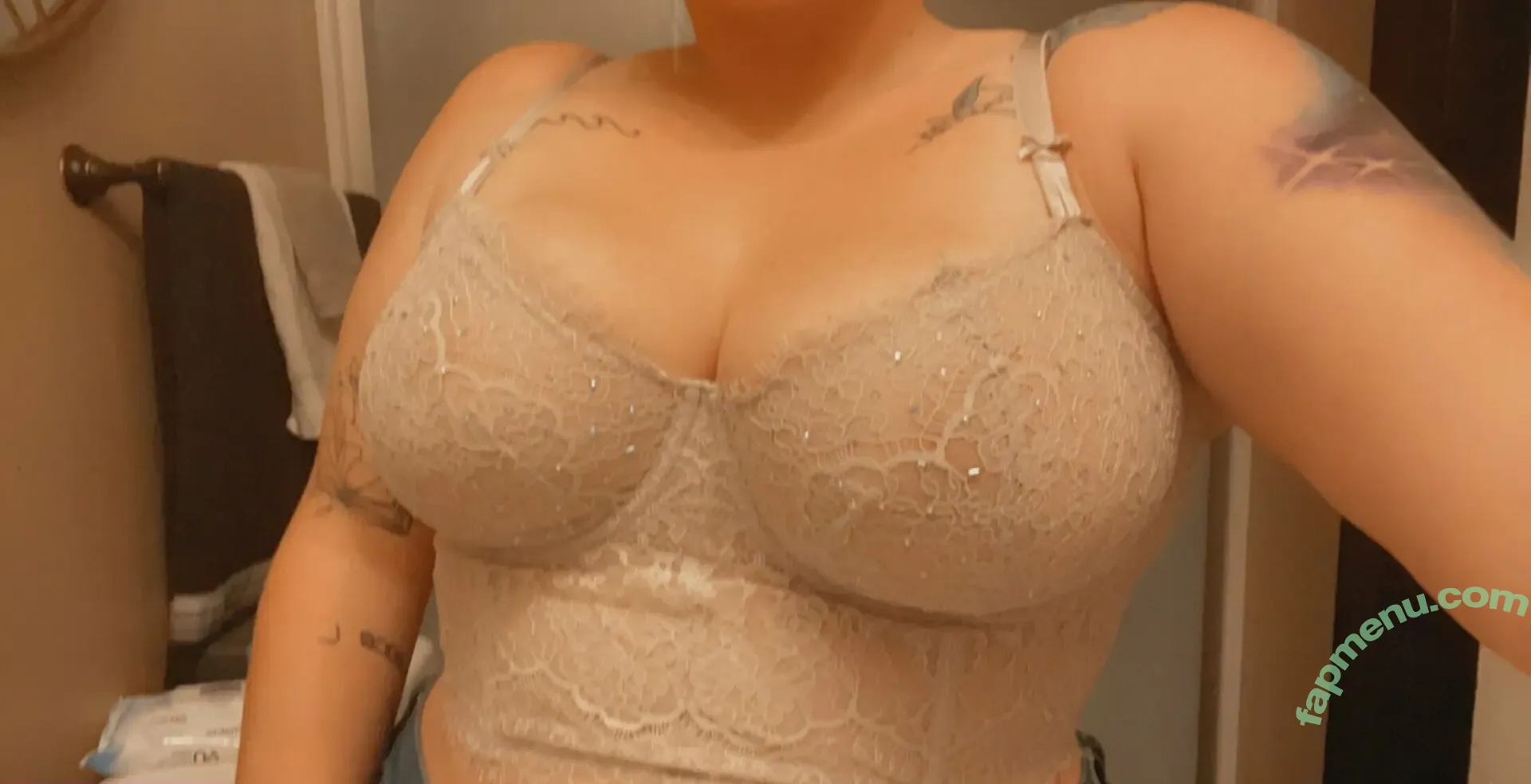 metalcoremommi nude photo #0001 (metalcore_mommi)