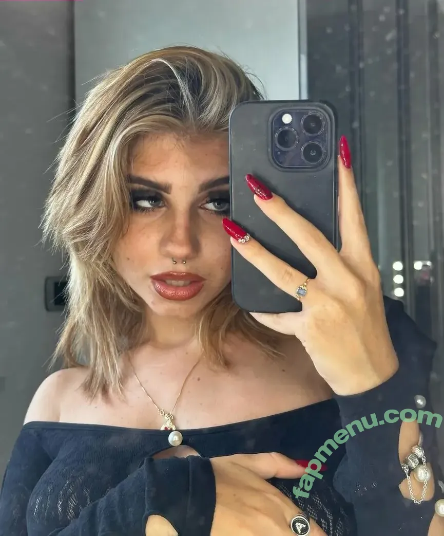 methallika nude photo #0075 (vypercasss)