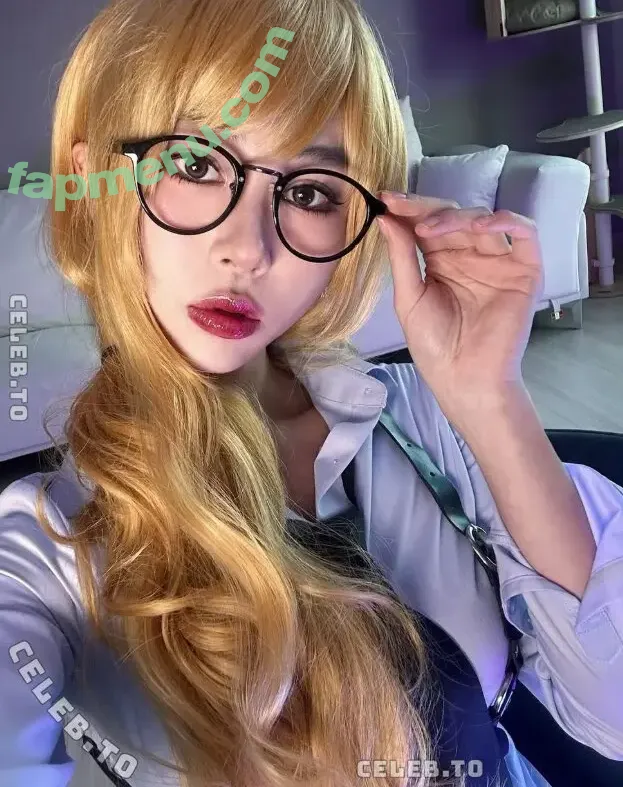 Mhyochi nude photo #0075 (mhyochi.png)
