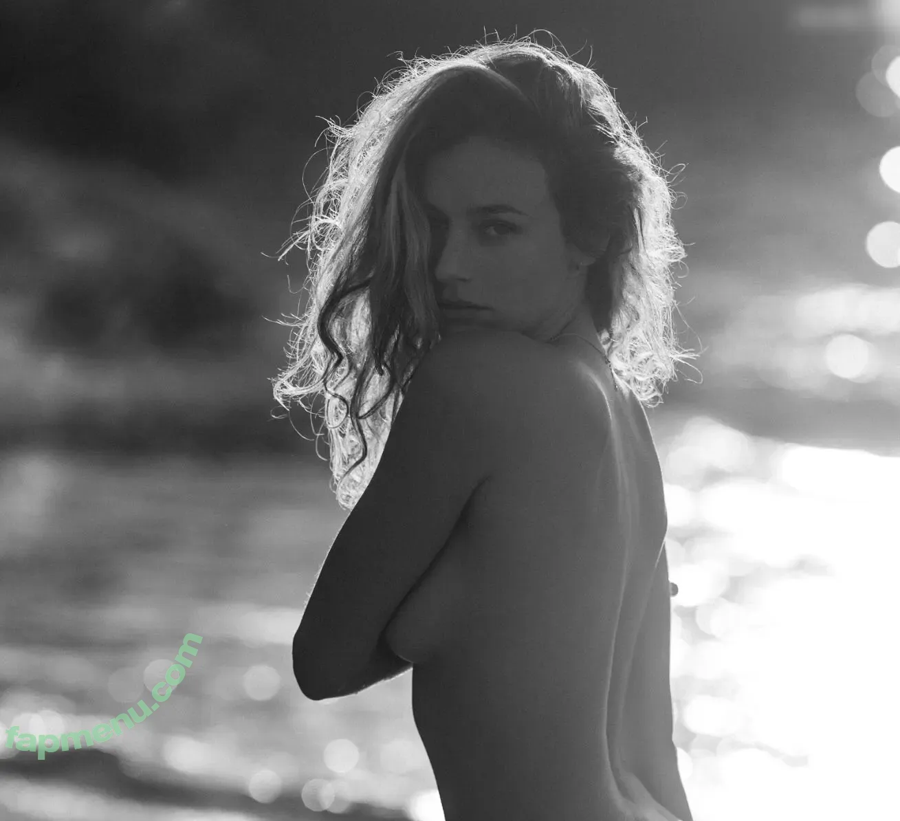 Mia C. Bell / Mia Larelle nude photo #0004 (miacbell / mialarelle)