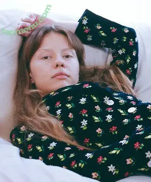 Mia Goth / goth.mia / officalmiagoth nude photo #0304