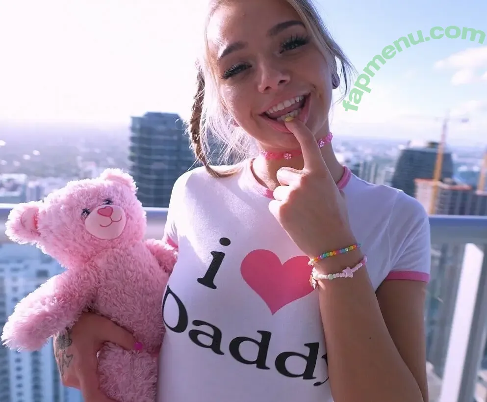 Mia Kay nude photo #0513 (mia.kay / miakay_thebrat)