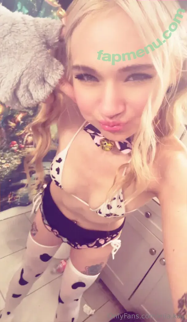 Mia Kay nude photo #0540 (mia.kay / miakay_thebrat)