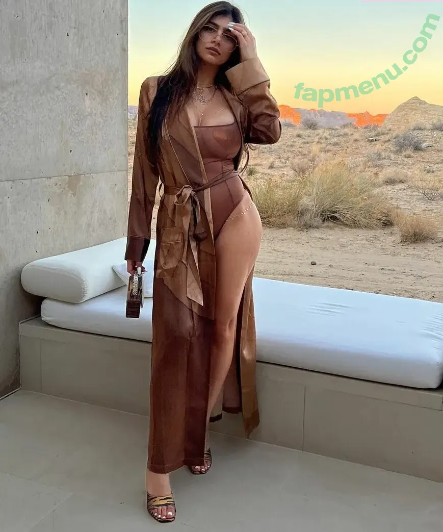 Mia Khalifa nude photo #0658 (miakhalifa)