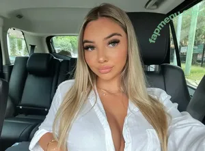 MIA LOEHR / mialoehrr nude photo #0018