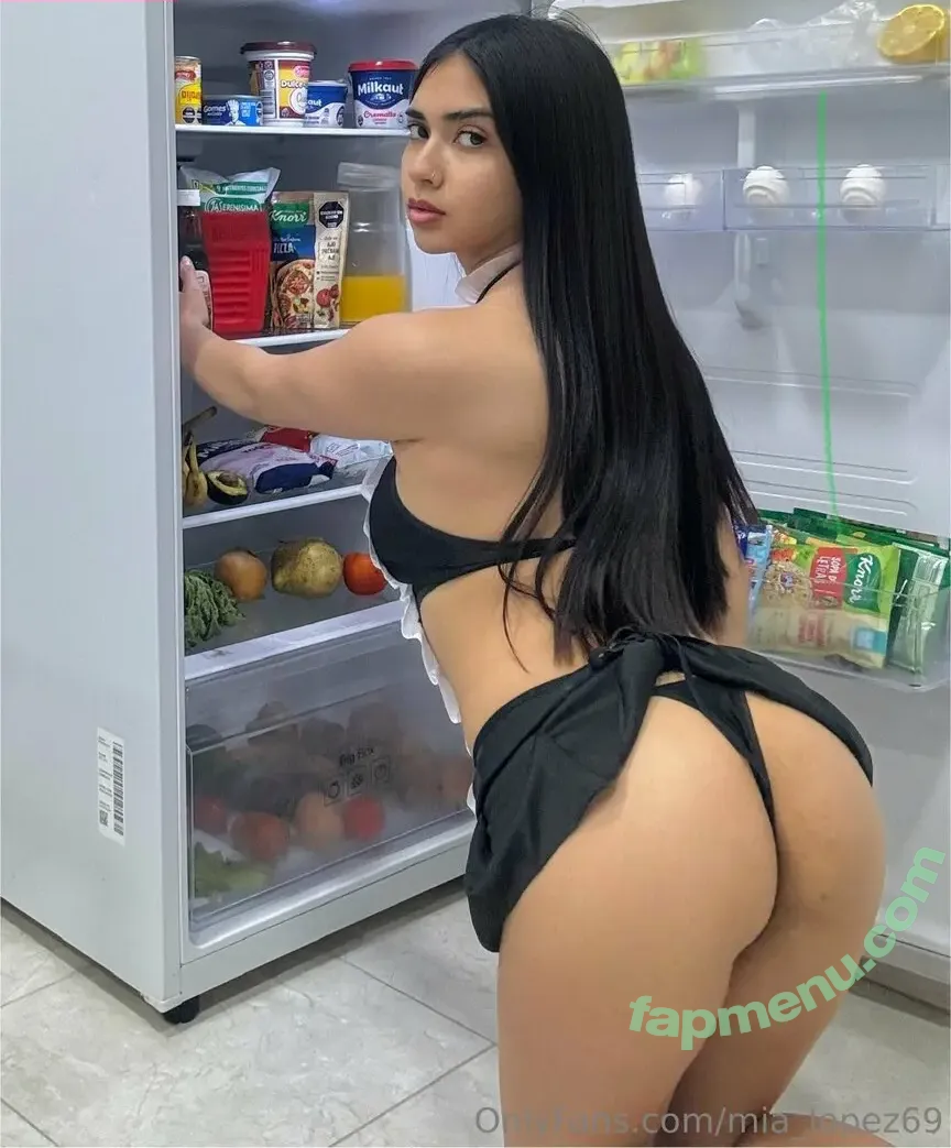 mia_lopez_g nude photo #0003 (mia_lopez_g)