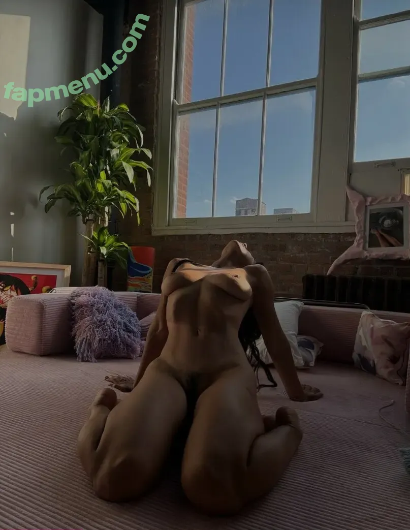 Mia Valentine nude photo #0274 (miaV_me / miav.me / miav123)