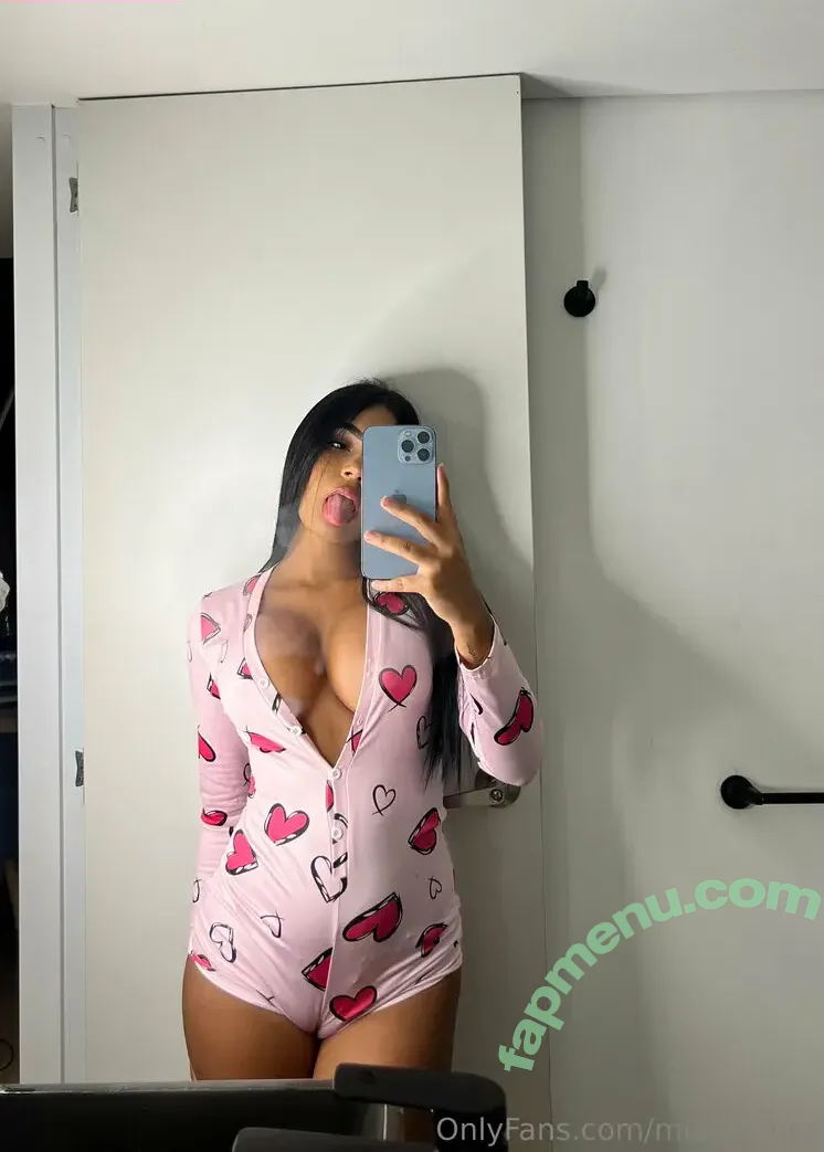 miacollinss nude photo #0004 (miacollinsss)
