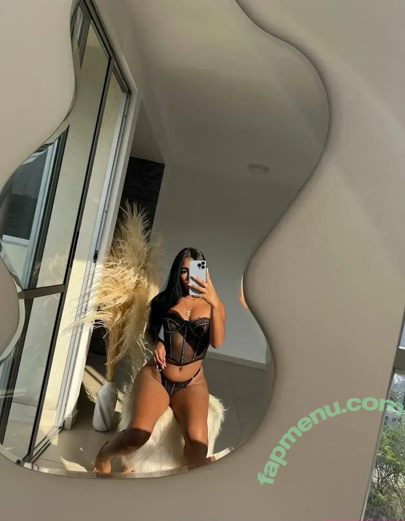 miacollinss nude photo #0016 (miacollinsss)