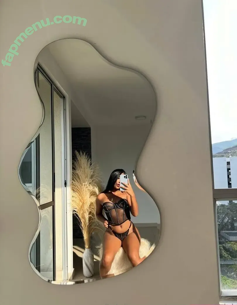 miacollinss nude photo #0024 (miacollinsss)