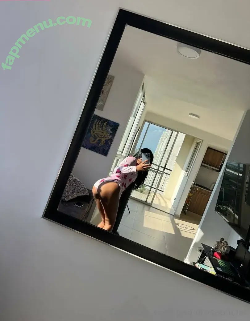 miacollinss nude photo #0026 (miacollinsss)