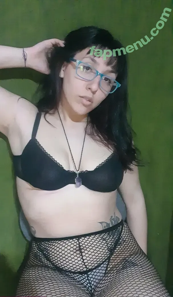 miaferrara nude photo #0012 (miaferraraa)