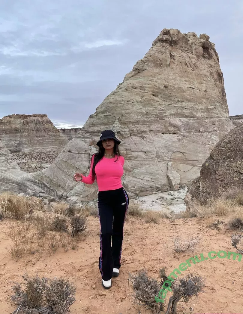 miakhalifa nude photo #0040 (miakhalifa)