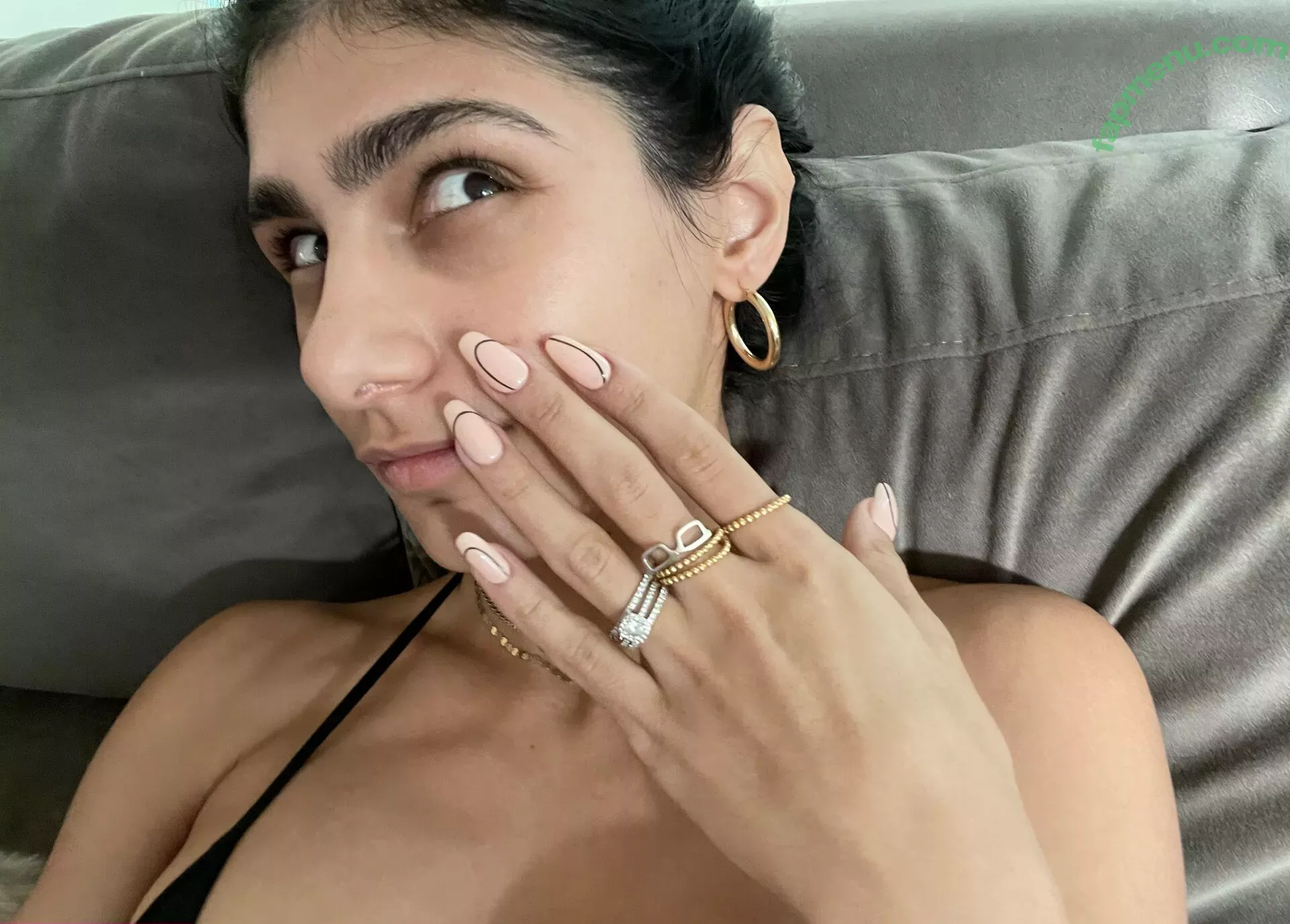 miakhalifa nude photo #0045 (miakhalifa)
