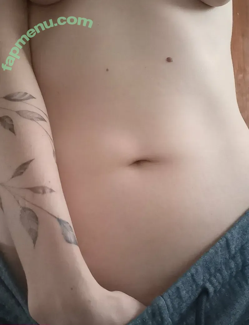 mialat nude photo #0008 (mialat_)
