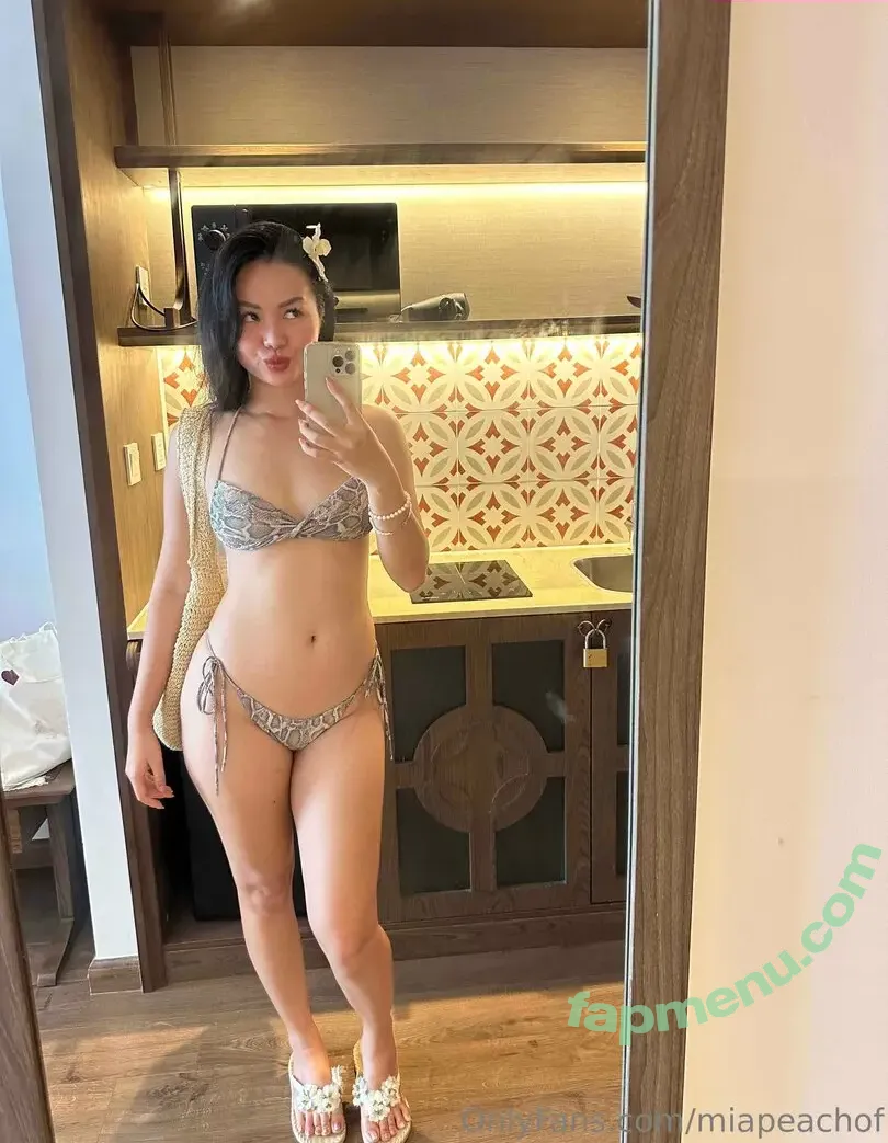 miapeachof nude photo #0076 (_miapeachy)