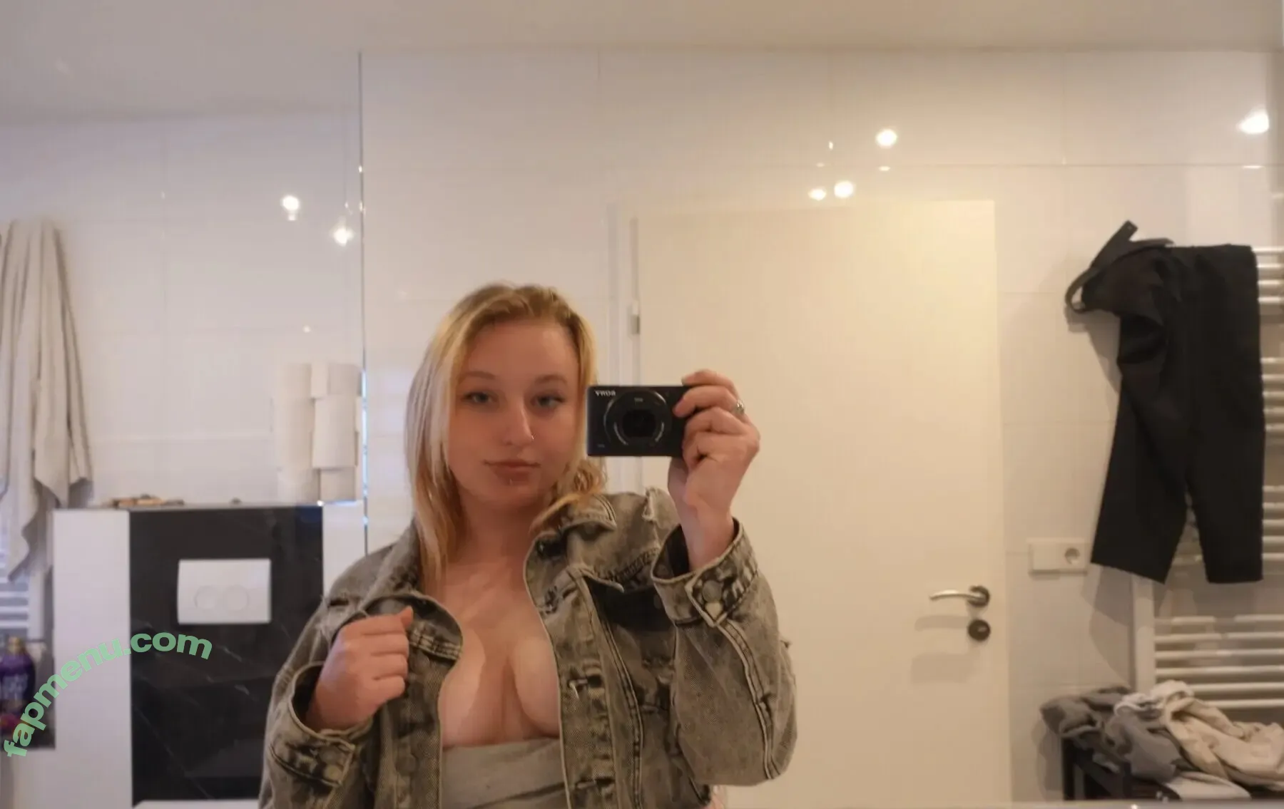 miasophie nude photo #0001 (miasophie)