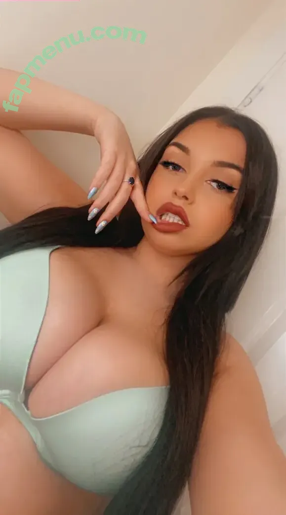 MiaWills nude photo #0005 (MiaWills)