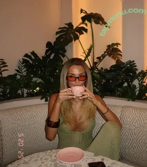  nude photo #0002